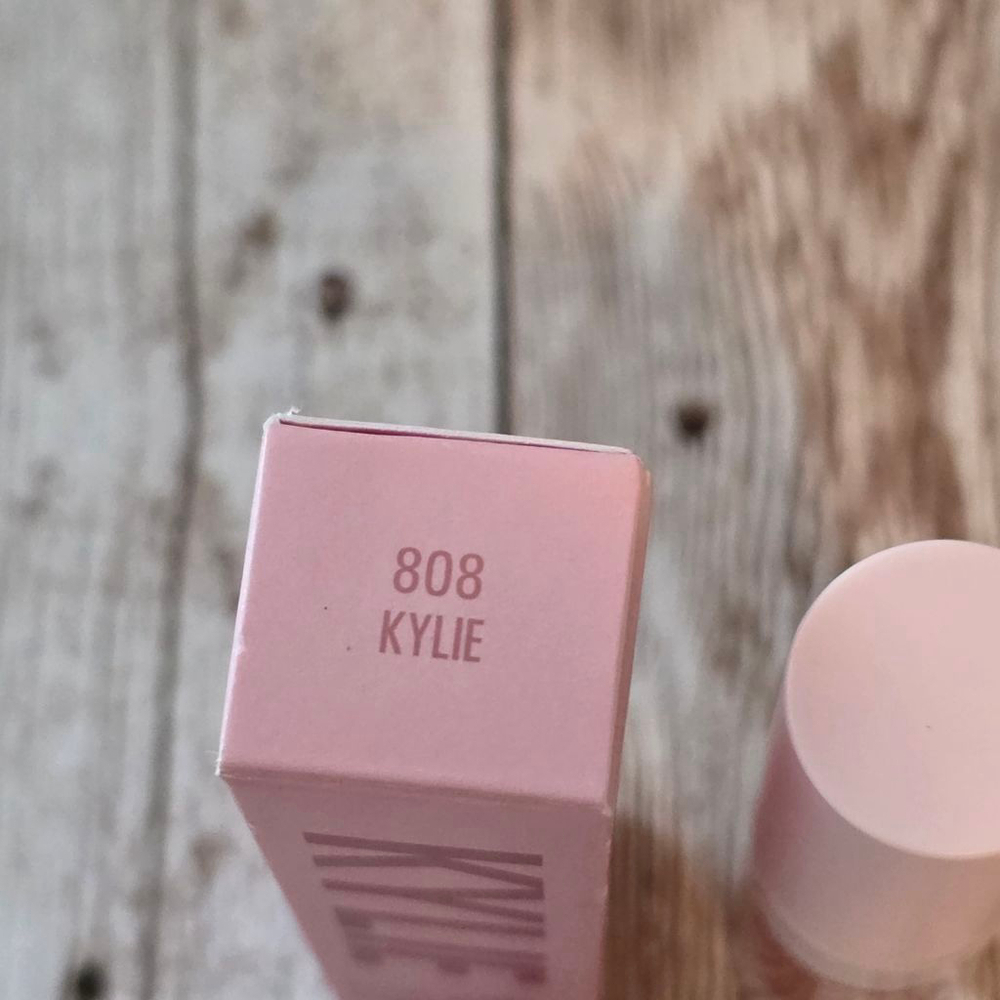 Women's Kylie Cosmetics Matte Liquid Lipstick mini - Picture 3 of 3